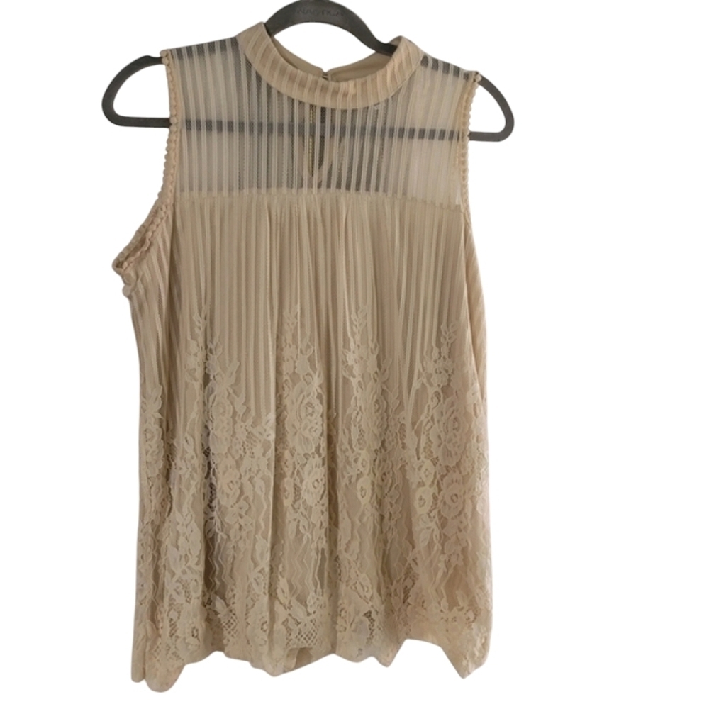 EVE & Maddie Cream Color Lace Top Size L